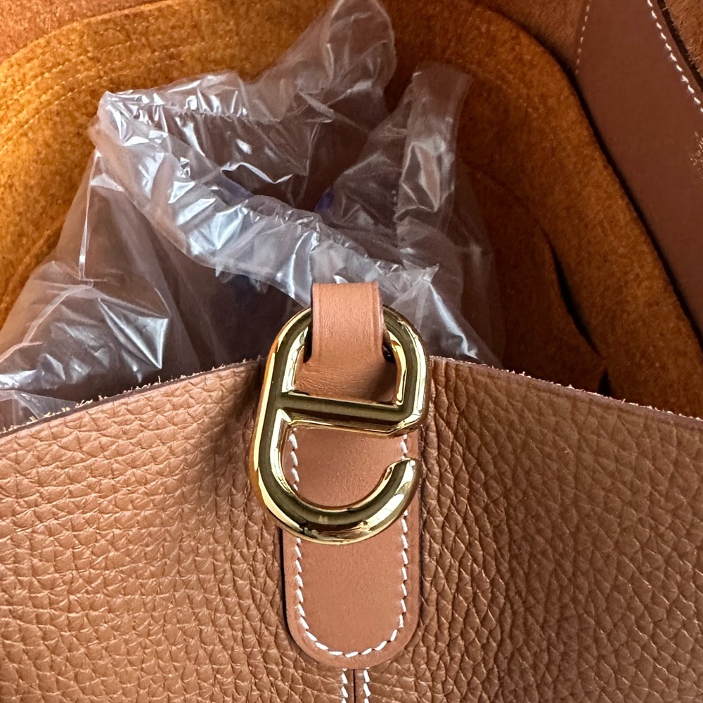 SOLD‼️ Hermès Tote / Bucket Bag (In the Loop) - Picture 7 of 15